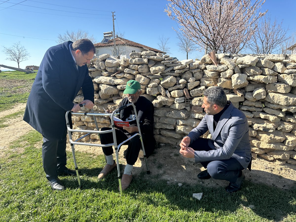 Ilıca mahallesinde bizleri sıcak bir ilgiyle karşılayan tüm dost ve akrabalara teşekkür ediyoruz. Polatlı'ya Refah'ı hep birlikte getireceğiz. #polatlıdarefahvakti #polatlıdadeğişimşart #yusufhamdemir06