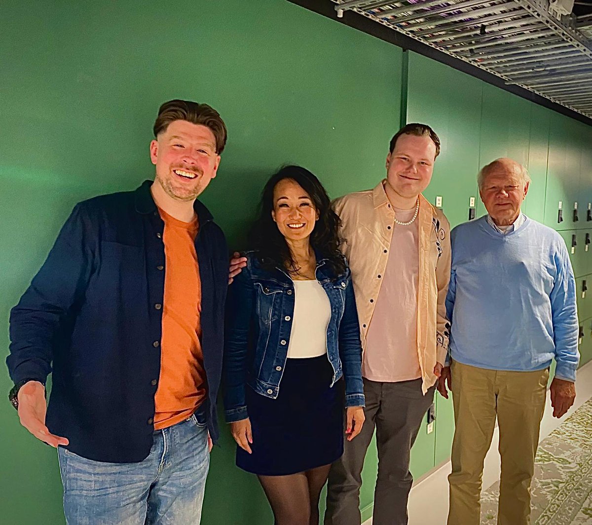 Colin Mooijman (@colinmooijman) on Twitter photo Supervet! Ik was te gast bij VINK - de Podcastgids van Nederland - om te praten over m'n podcast De Nostalgisten die ik voor <a href="/dvhn_nl/">Dagblad van het Noorden</a> en <a href="/lc_nl/">Leeuwarder Courant</a> maak. Luister hier de aflevering terug! open.spotify.com/episode/0b58Vq… Supervet! Ik was te gast bij VINK - de Podcastgids van Nederland - om te praten over m'n podcast De Nostalgisten die ik voor <a href="/dvhn_nl/">Dagblad van het Noorden</a> en <a href="/lc_nl/">Leeuwarder Courant</a> maak. Luister hier de aflevering terug! open.spotify.com/episode/0b58Vq…