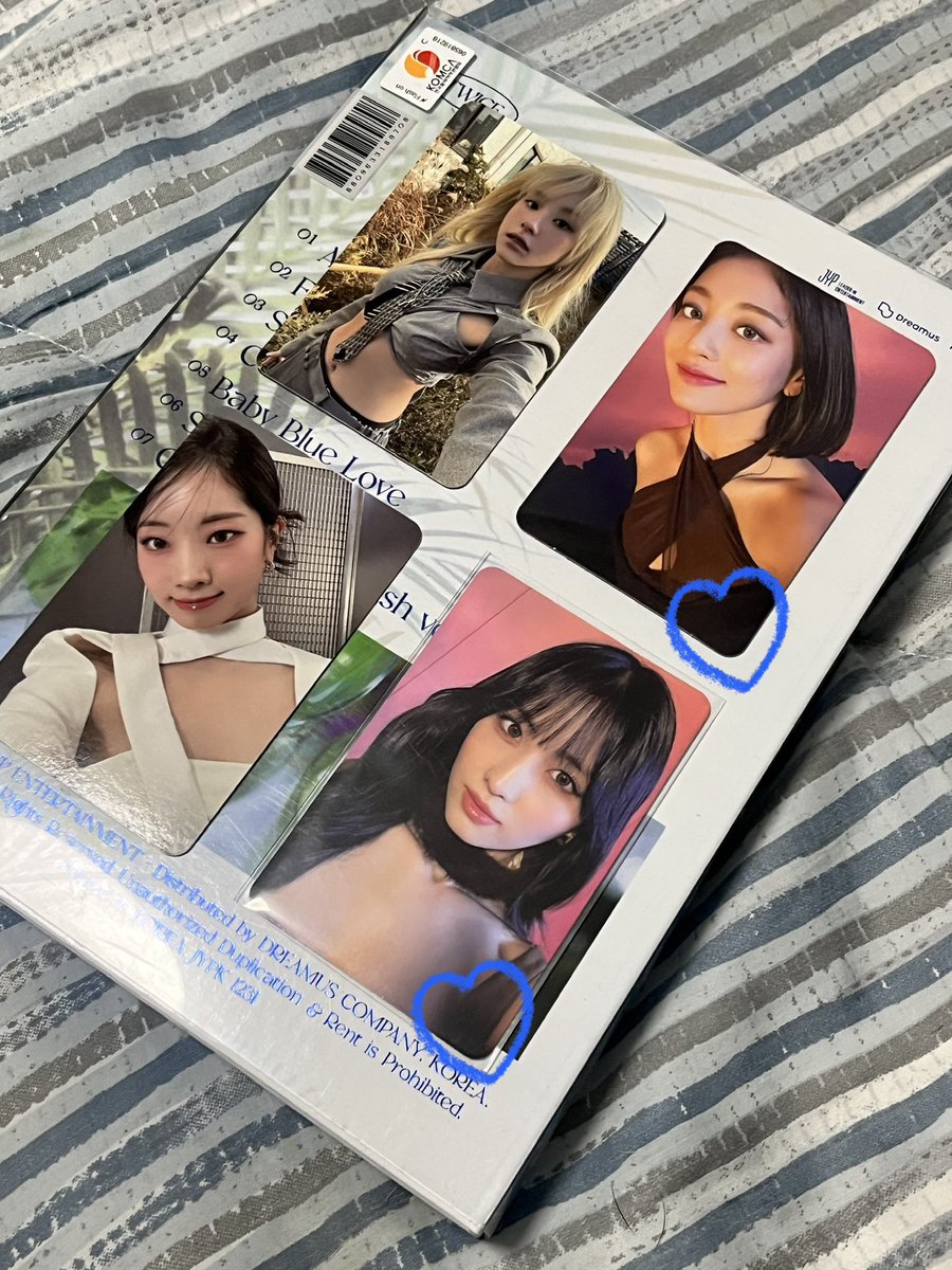 daemyan08's tweet photo. wts lfb ph — twice ready to be w/ digipack ver. photocards 📓🃏

• price: 60 ea pc
• pcs w/ blue heart 💙 = 120 ea
• payo, gcash/bank accepted

mod: sh🧡p33 c/o, dm if you have a preferred mod

dm for inquiries

t: rtb digipack nayeon momo sana jihyo dahyun chaeyoung tzuyu https://t.co/lwooSjOlvO