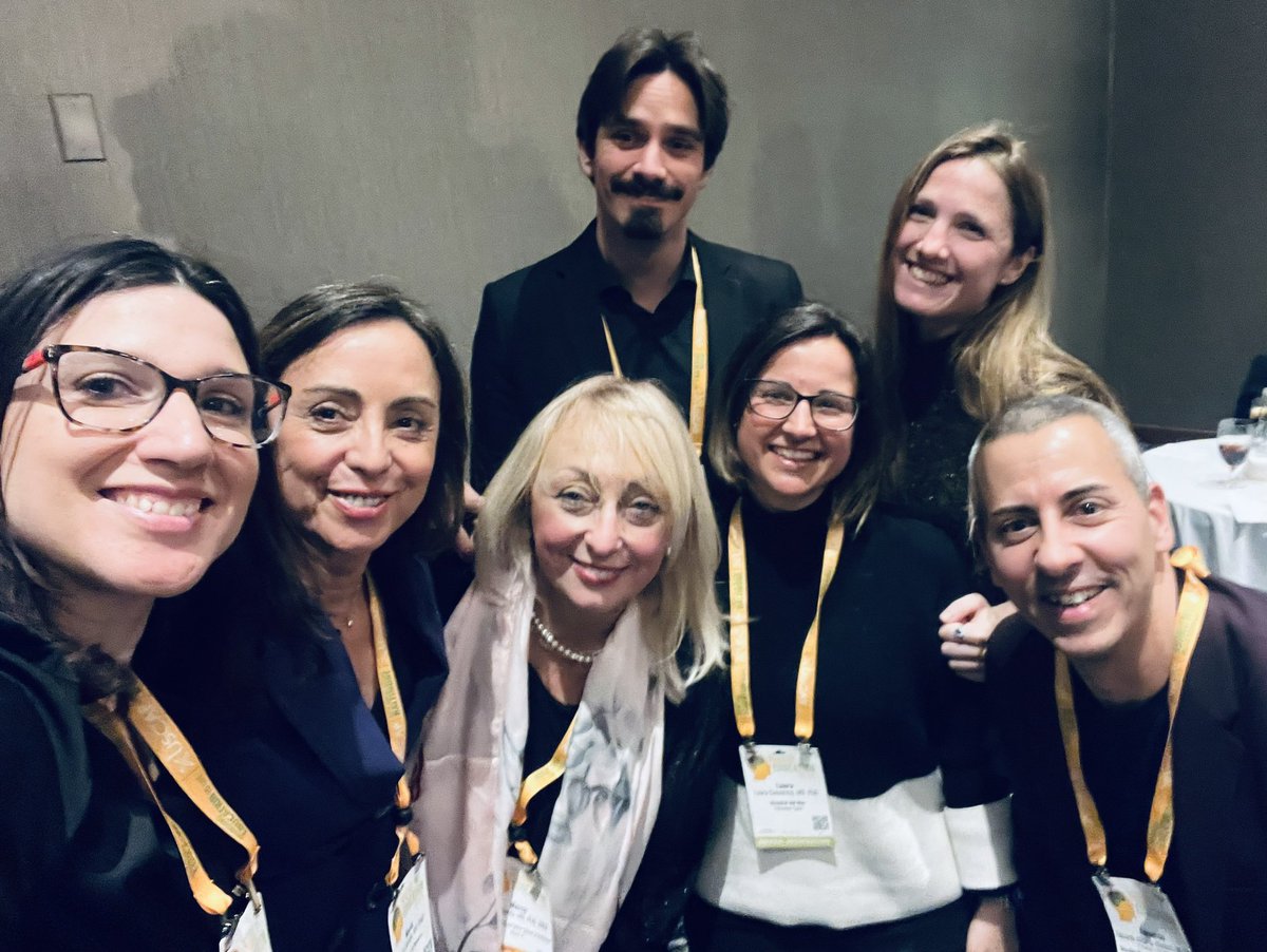 Tania Labiano (@tlabiano) on Twitter photo Spanish team at Miami reception in #USCAP2024 Thanks <a href="/jorda_merce/">Merce Jorda MD</a> Viva Miami!! 🤟🏼 🧡💚 ⚡️🎶🔝 Spanish team at Miami reception in #USCAP2024 Thanks <a href="/jorda_merce/">Merce Jorda MD</a> Viva Miami!! 🤟🏼 🧡💚 ⚡️🎶🔝