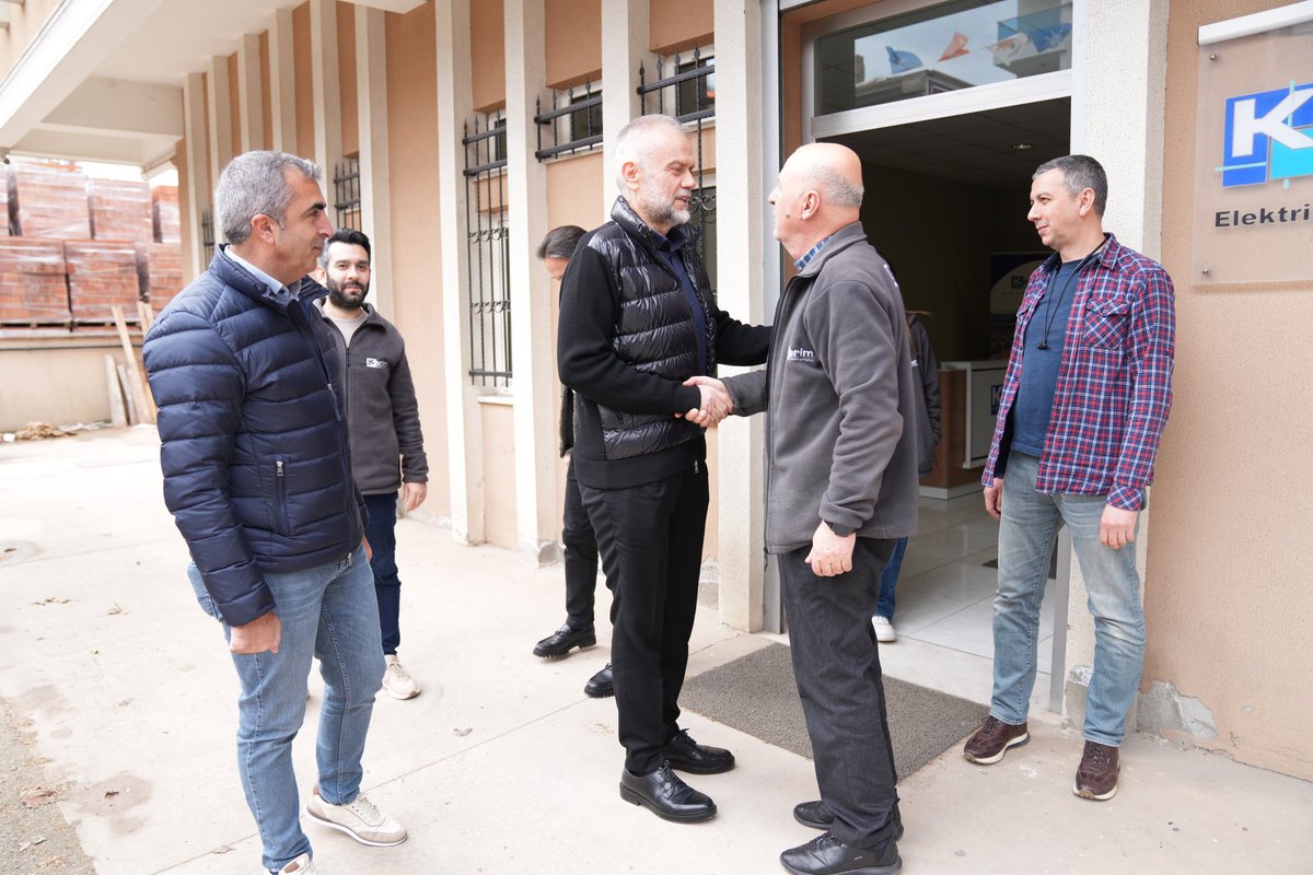 Alemdağ Mahallemizde faaliyet gösteren Kerim Elektromotor fabrikasını ziyaret ediyoruz, misafirperverliklerinden ötürü teşekkür ediyorum.