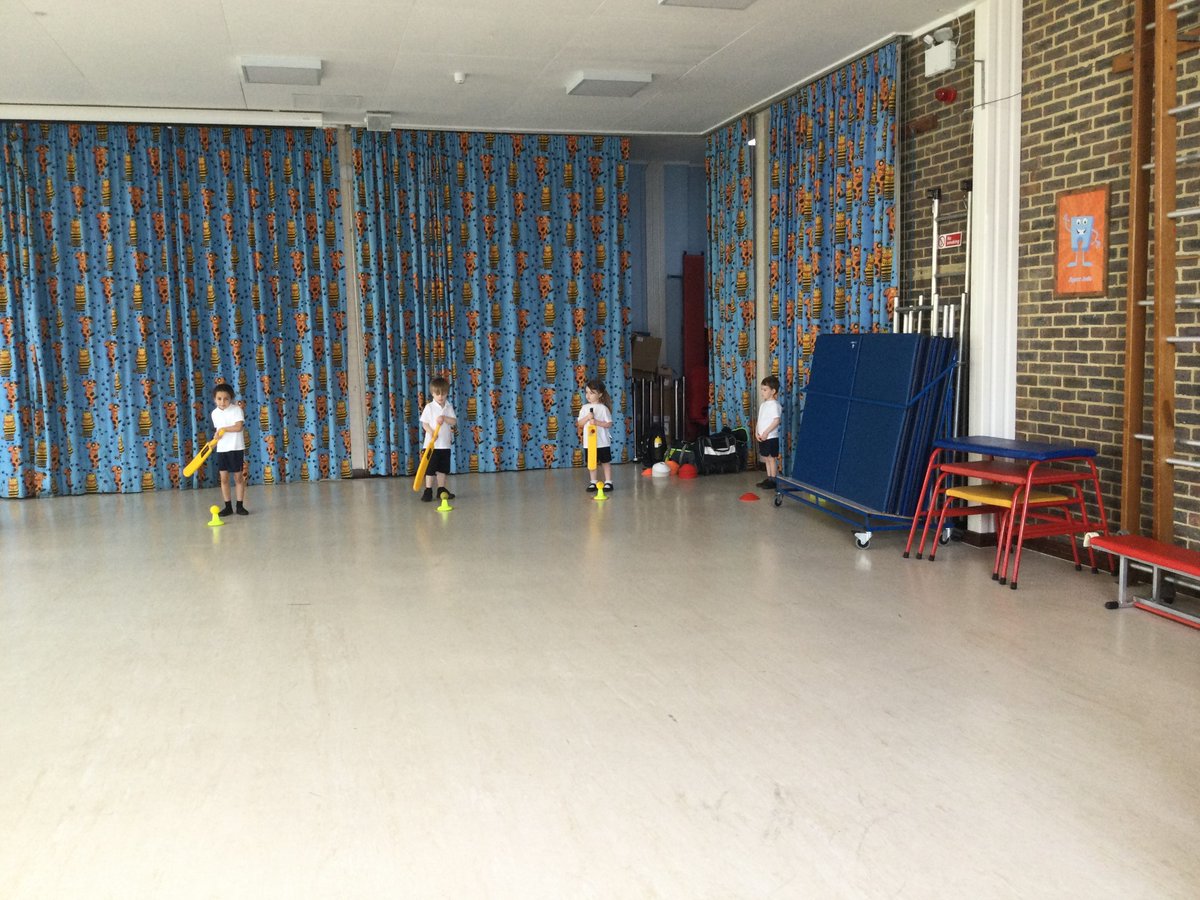 Thank you to @KentCricket for working with our YR, Y1 and Y4 children last week, they were so excited to develop their skills and try new games. @SwingatePrimary