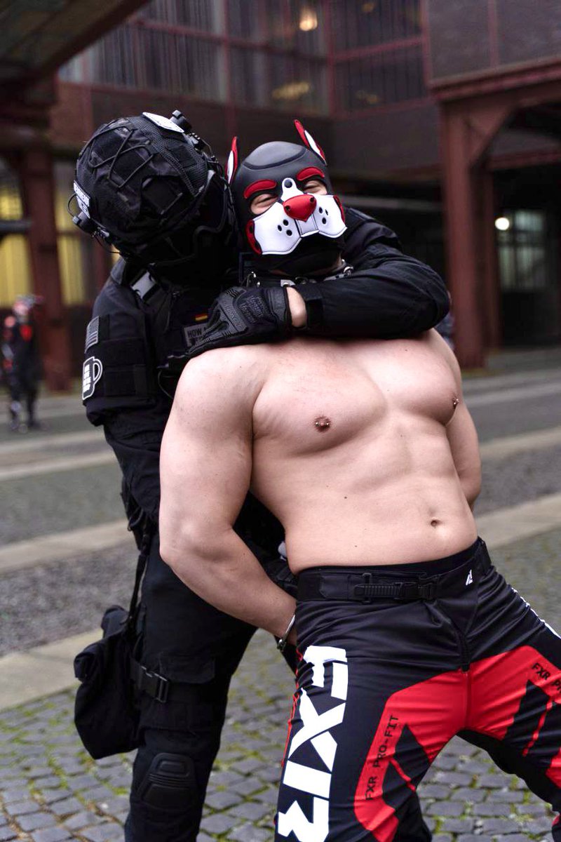 Captured and restrained… whats next? 😛
<a href="/MXGearDude/">MXGearDude</a> 
#gearhead #puppyplay #gaymuscle #gaymx #gayswat #gaydom #musclepup #gnd #alphamale