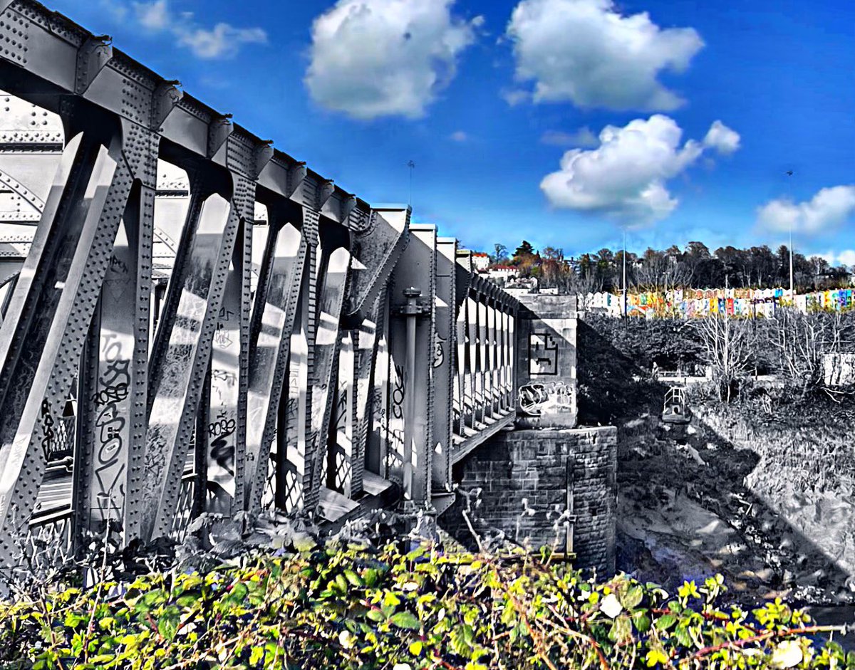 Ashton Avenue Bridge with a hint of a view to the coloured houses of Clifton Wood #ashtonavenuebridge #southville #bedminster #bristol #bs3 #bridge #colouredhousesofbristol #photography #picoftheday #photooftheday #thephotohour #architecturalphotography