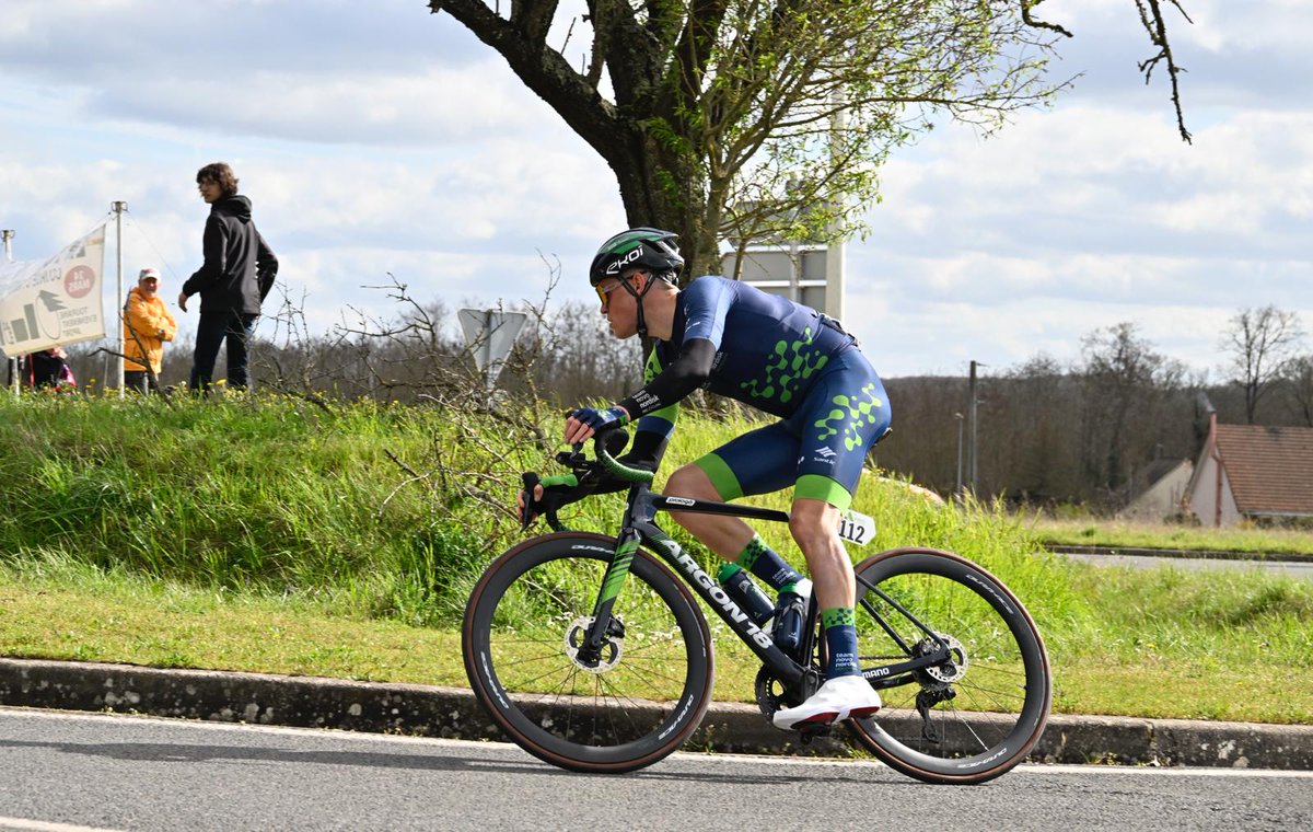 What a day for <a href="/SamNBrand/">Sam Brand</a>  in the breakaway at <a href="/rouetourangelle/">La Roue Tourangelle</a>. He also won the day’s sprint competition 💙

📸 Bruno Badet