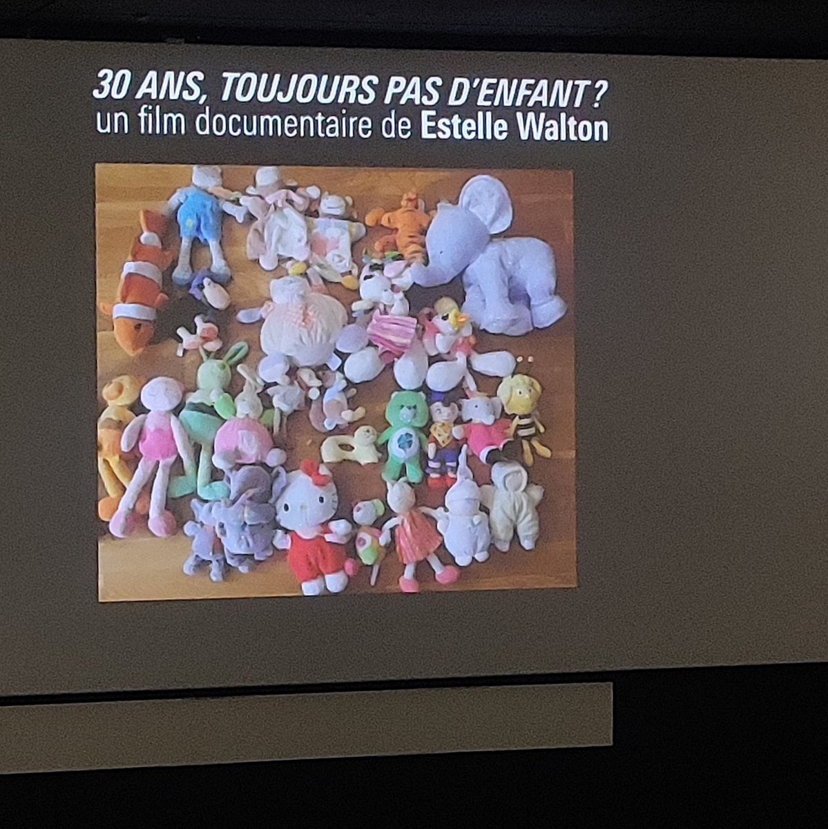 Collectif La Claque (@c_la_claque) on Twitter photo Notre collectif présent ce matin à <a href="/Cinemadureel/">Cinéma du réel</a> dans le public & sur scène : <a href="/EstelleWalt/">Estelle Walton</a> défend son projet de film face à une salle pleine💪🏻💪🏻 Notre collectif présent ce matin à <a href="/Cinemadureel/">Cinéma du réel</a> dans le public & sur scène : <a href="/EstelleWalt/">Estelle Walton</a> défend son projet de film face à une salle pleine💪🏻💪🏻