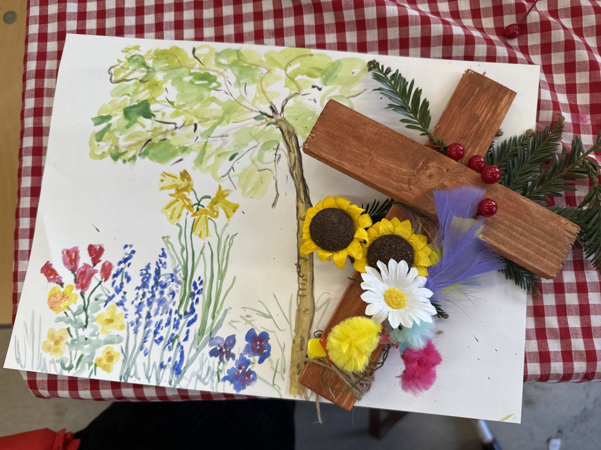 🐣 🌺 spring has sprung and with Easter around the corner Clent residents of all ages have united to make Easter crafts. It was a delight to join @CllrKarenMay and see such a buzzing community spirit!