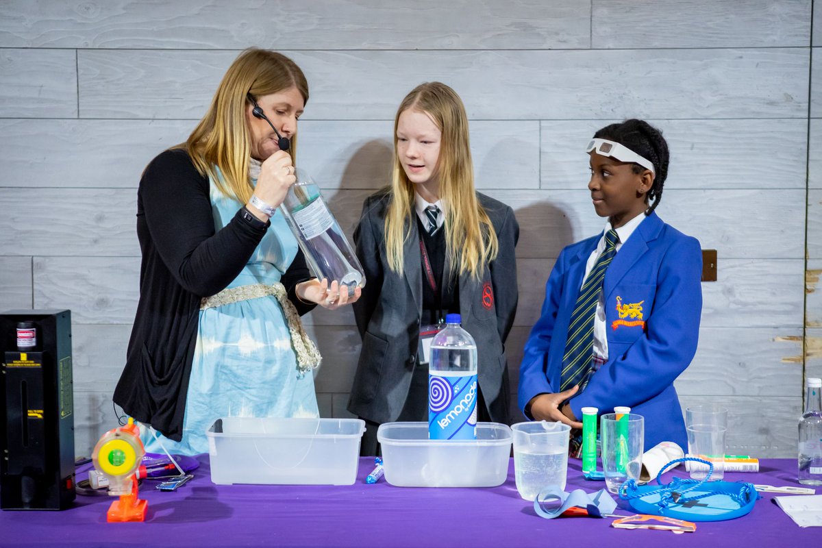 Excited to be at Lowry Academy, Manchester for X-Tra Factor shows this week! 🌟 Celebrating 6 incredible women in STEM who deserve the spotlight! 💪 Get in touch to learn more! #WomenInSTEM #Manchester #Empowerment 🚀🔬 @academylowry