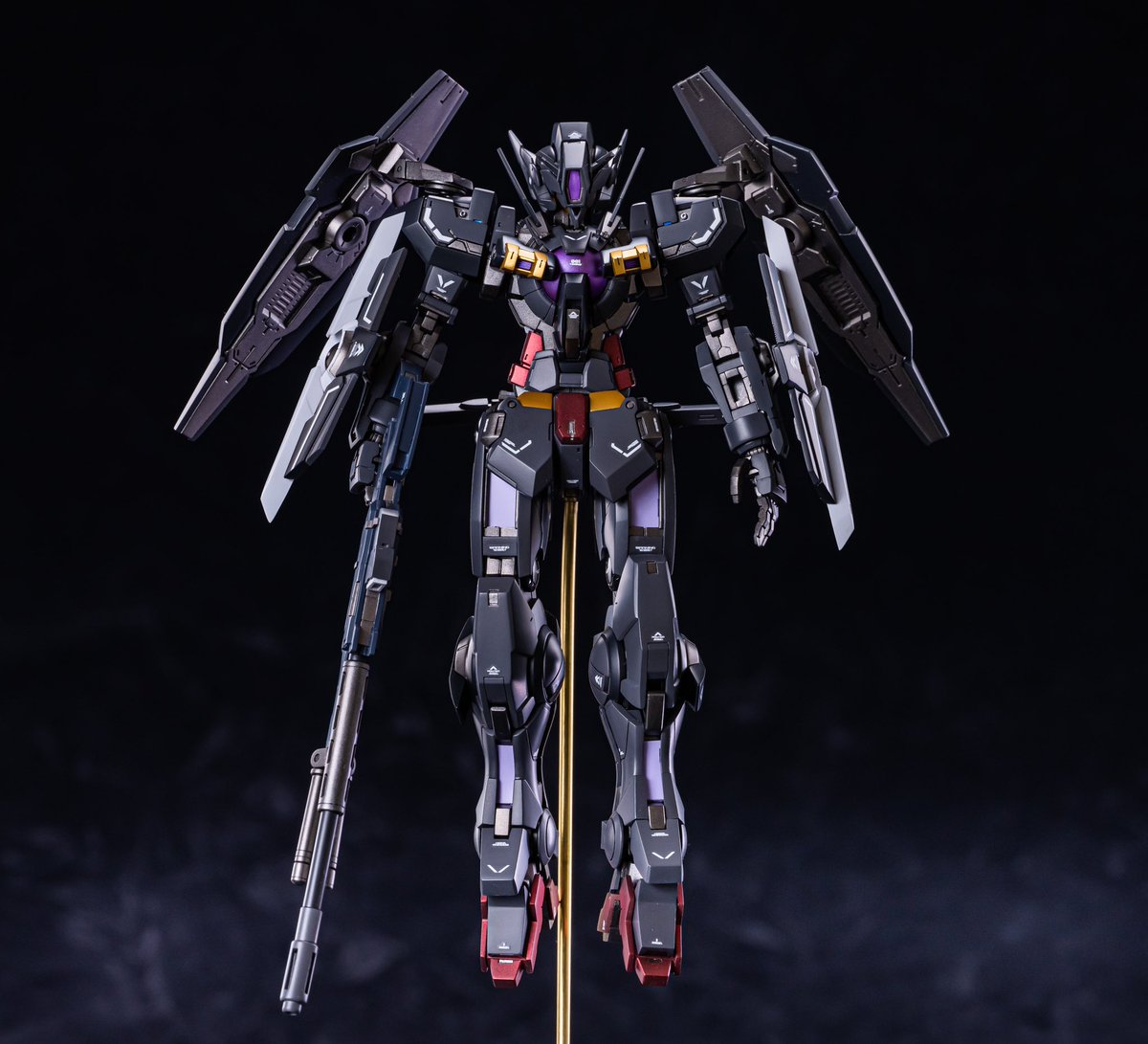 natoriRGM37's tweet image. ガンダムアストレアTYPE-Xフィンスターニス
完成しました!
OO Revealed Chronicleに登場するアストレアのバリエーション機をMGで再現してみました!
メタルビルドで立体化しているものを参考に特徴的な頭部のロイヤルマスクをはじめ一部スクラッチ、ディティールを加えています。