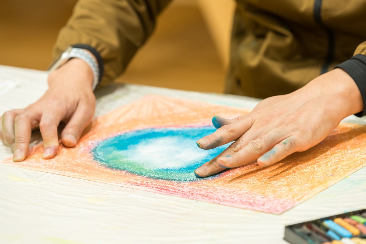 Van Gogh House London tweet media