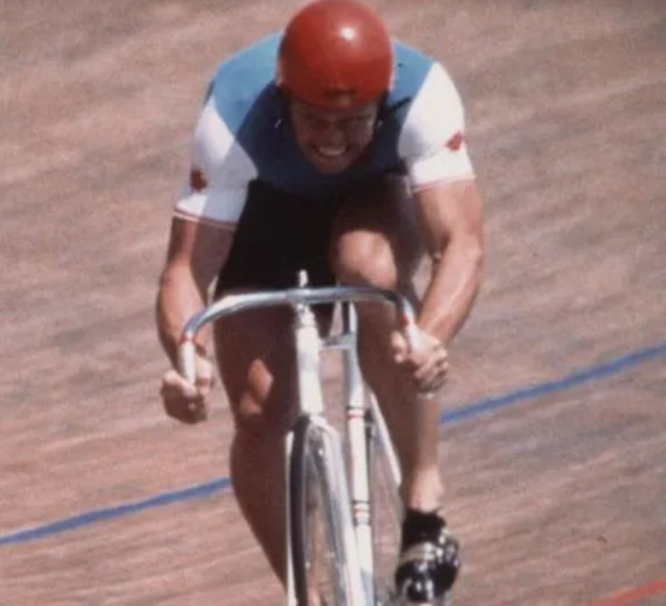 My sincerest condolences to the Singleton family on the passing of Gordon Singleton.
Canadian sports fans and the cycling world have lost a true sporting great. 
RIP Gordon Singleton. 🙏