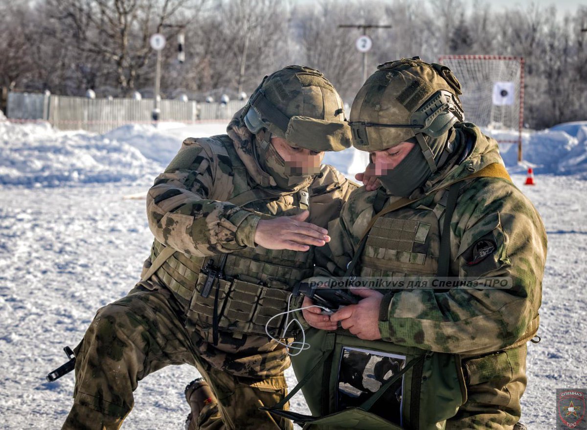 Russian RECCE + FPV drone operators from Moscow’s Rosgvardia during winter air biathlon training.

Operators training to use RGD-5, F-1, and VOG-17 grenades on small, distant targets.