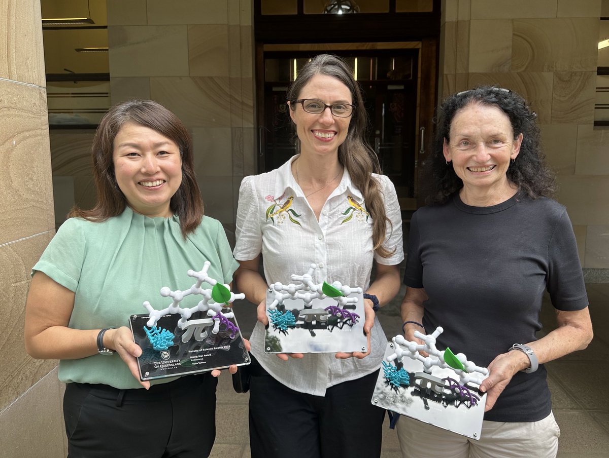 I’m honoured to be awarded the Rising Star award (academic levels A-C) for the Uni of Qld’s (@UQ_News) Faculty of Science* this year, recognising ‘excellence’ in research & service. 📸: Values & Support awardees. * incl’g Schools of: Ag, Chem, Maths, Physics, Enviro, & Vet Sci.