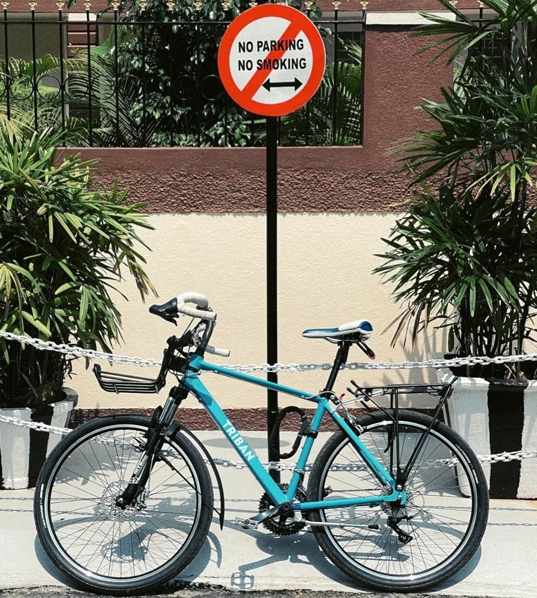 My Bike Selfie IV:
"No parking; no smoking"...... but "yes" to cycling!
Tarunn (runtotarun.com)
#cycling #commuterbike #commuterbikes #photography #art #cyclinglife