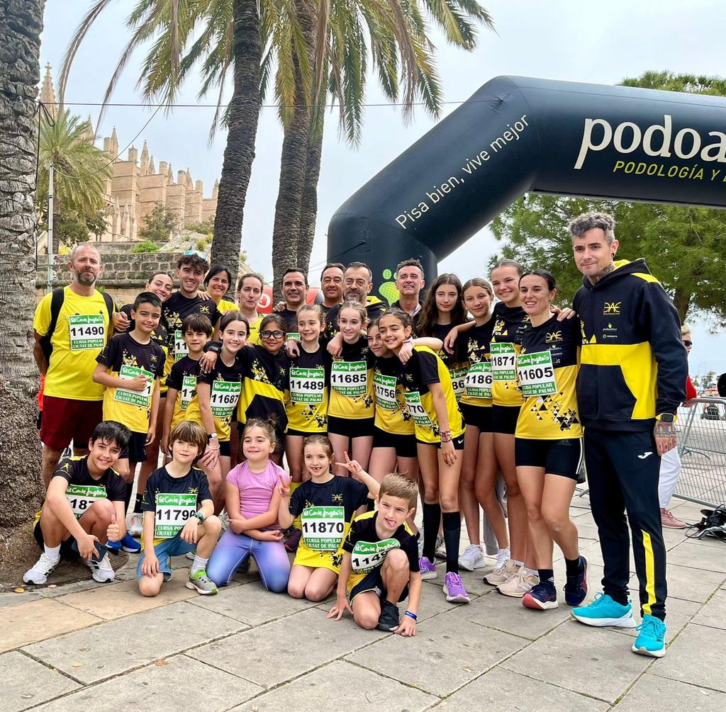 Gran participación de la Escuela DAC en la cursa popular El Corte Inglés, un año más !! <a href="/Podoactiva/">Podoactiva</a> <a href="/_RMarquitectura/">RMarquitectura</a> <a href="/OKMobilityCorp/">Ok mobility Corporate</a>