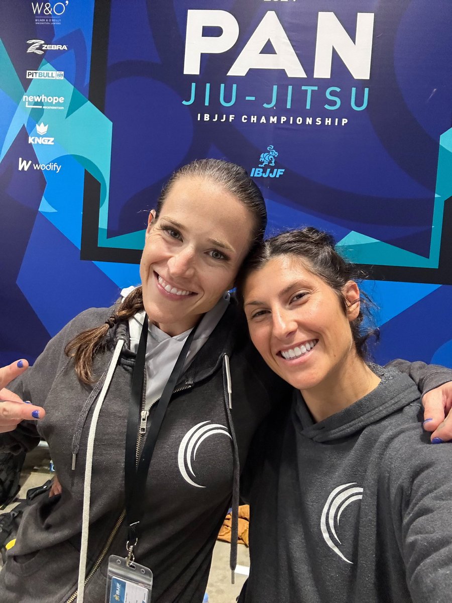 AlisonCapra's tweet photo. @ibjjf had an amazing first time at Pans! https://t.co/MrIlU5pRbR