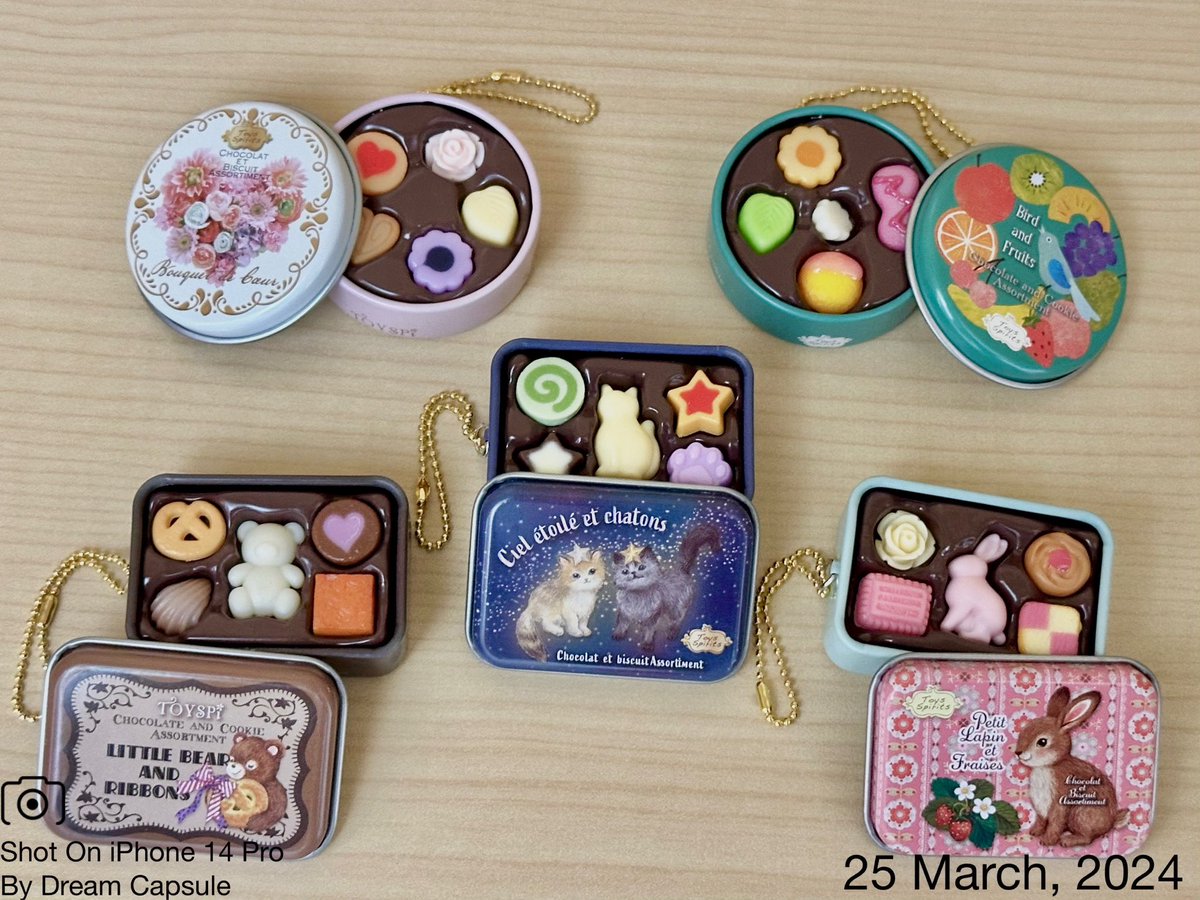 dreamcapsuleCEO's tweet photo. 🌟新入荷ガチャ商品プレゼントCP🌟

大人気ミニチュアお菓子の最新作！
「超リアル！缶入りチョコ&amp;クッキーマスコット プチトレゾール」

フォロー&amp;RP(RT)していただいた方の中から抽選で2名様に全5種セットをプレゼント🎁
ドリカプへの入荷日とキャンペーン詳細は↓

#ドリームカプセル #ガチャ専門店 https://t.co/YKYmbyanHU