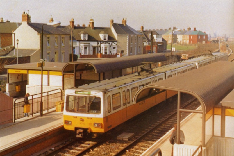 To celebrate the 40th anniversary of the South Shields @My_Metro line, we’re shining a light on Metro-related items within our collection🚆We would love to know if anyone has one of these limited-edition postcards, featuring one of the first Metro carriages at Jarrow station?
