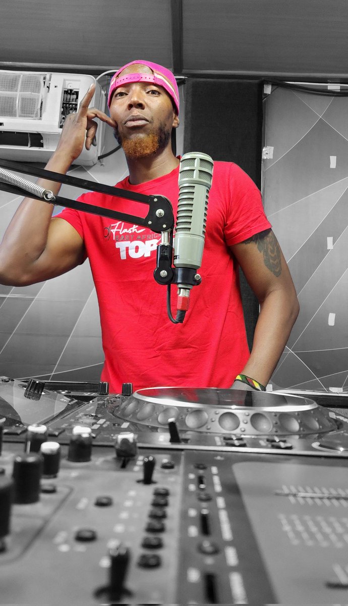 Karibu ndani ya #MamboMseto Round 1 unapokea mix zake @djflashkenya ukiwa wapi? #MamboMseto #RadioNumberOne