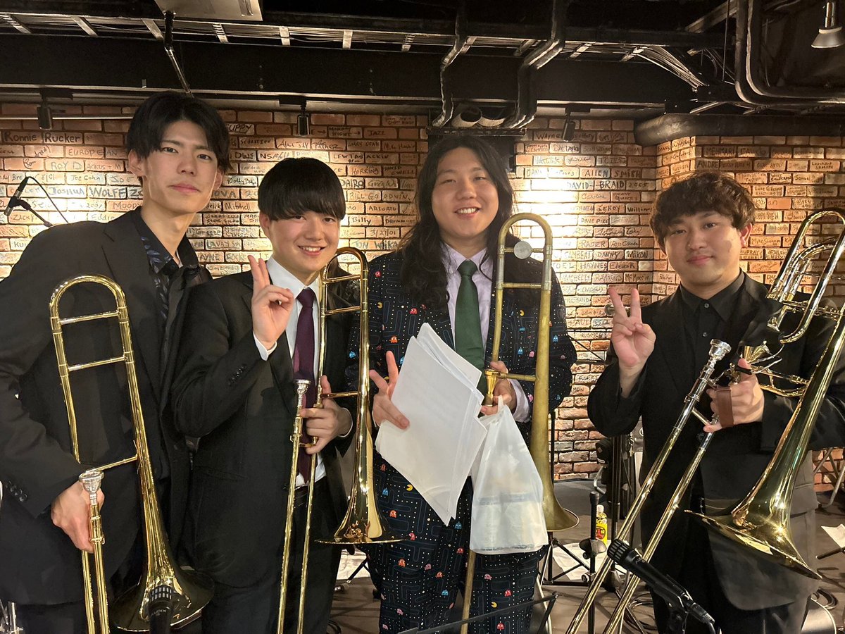 YusukeA_Trb's tweet photo. 🔥終演🔥
NEWTIDE JAZZ ORCHESTRA '23
全国ツアー完走しました🎉
行く先々でたくさんの方に出会い、たくさんの美味しいものを食べ、またひとつ成長出来ました!
来年度のNEWTIDEにもご期待ください✨️
#Newtide
#JAZZ
#全国ツアー https://t.co/wnFaPSV7Tv