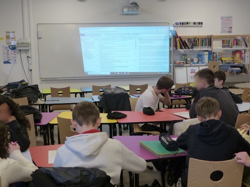Collège Jules Verne (Vittel) tweet media