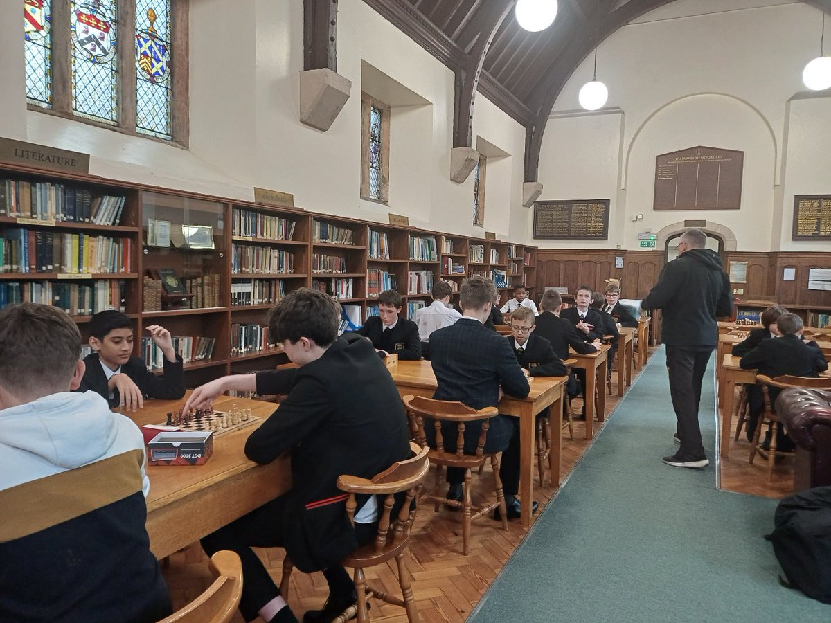 Carre’s visited Boston Grammar School for Round 2 of the Lincolnshire Schools’ Chess League. Boys from both schools played some great games. @carresgrammar students George Anderson and Oliver Whitelaw currently sit joint first in the league.