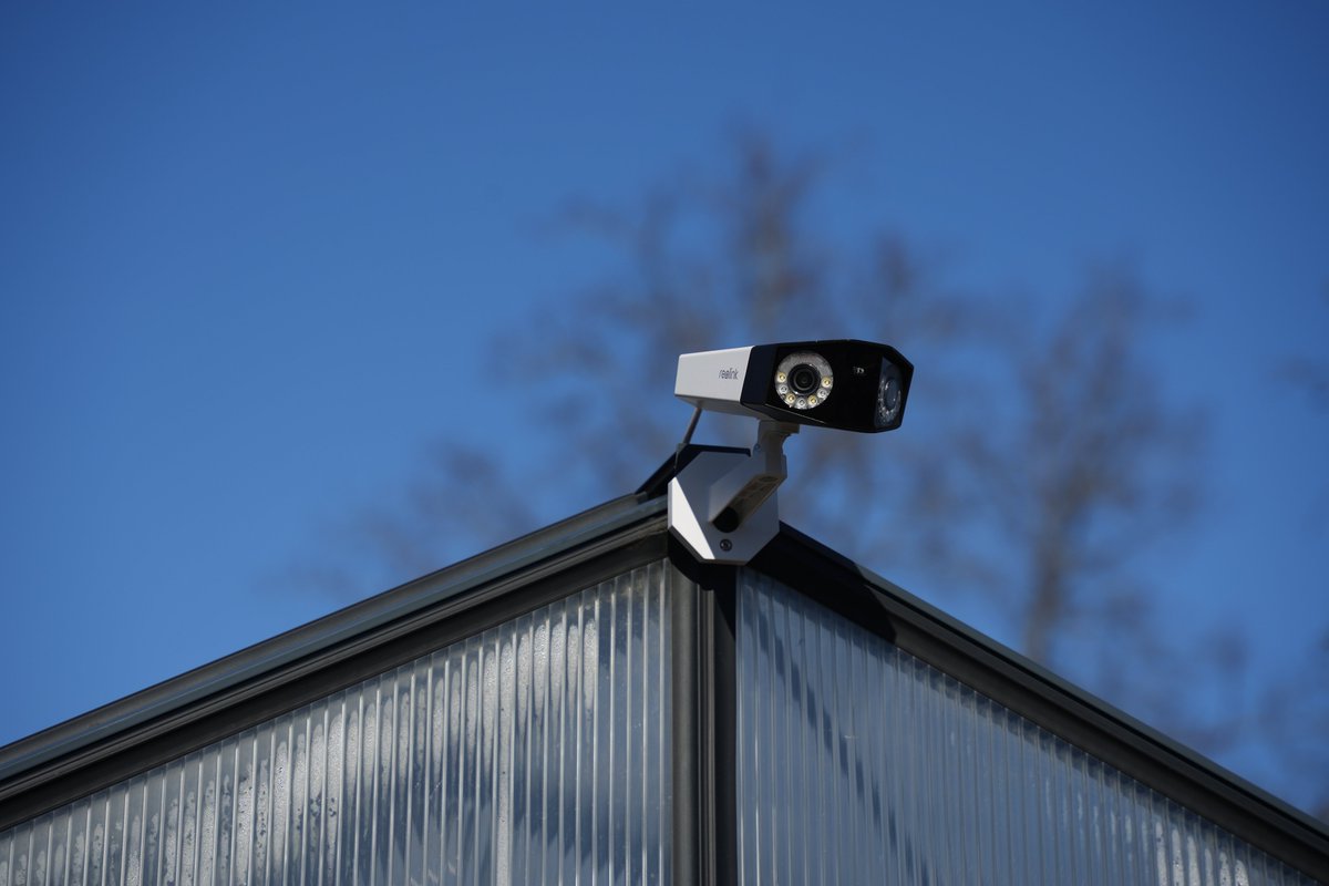 ReolinkTech's tweet image. My #ReolinkDuo3 is keeping a watchful eye.  👀

Can you spot what just flew by? 🧐

Check this #Reolink16MP cam here: reolink.club/Duo3PoE–TW3

Credit: Dmitry Trofimov