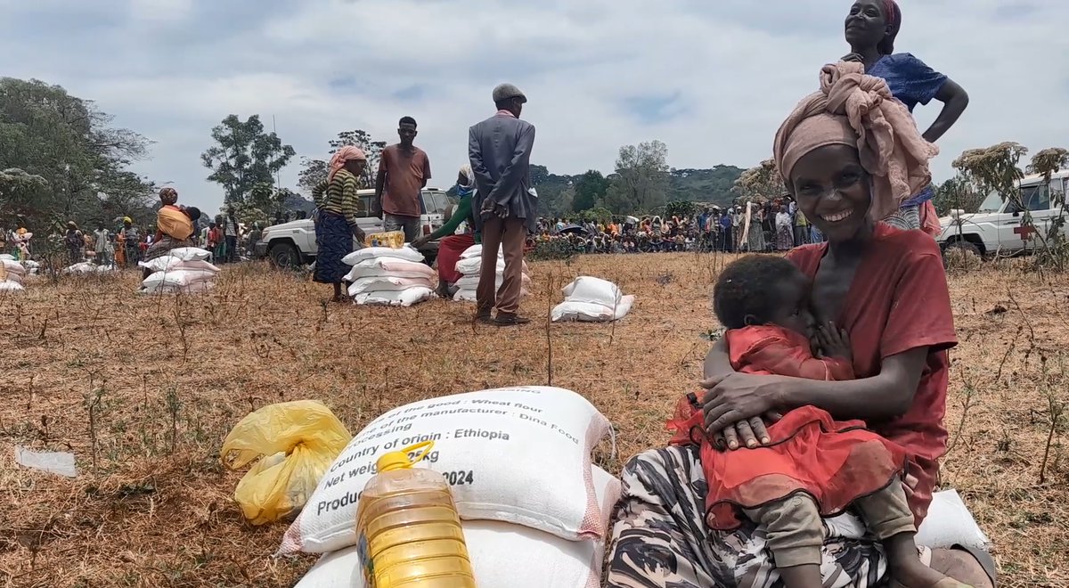 “I had lost all hope to live. Every day I worry how I can protect and feed my small child” says a mother in Dale Koli. She received food and other items from @ICRC in Anfilo, Kellem Wellega, #Oromia region. #Ethiopia