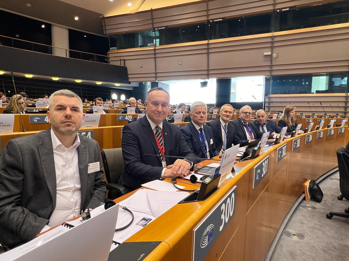 GrzybAndrzej's tweet image. Konferencja Komisji ds UE #COSAC podsumuje kadencję 2019-2024 i otwiera pilną dyskusję nt. Agendy Strategicznej do 2029 roku : jak wzmocnić gospodarkę i odporność na zagrożenia w zakresie bezp.i obrony, odpowiedź na wyzwania energetyczne, UE jak partner globalny ⁦@nowePSL⁩