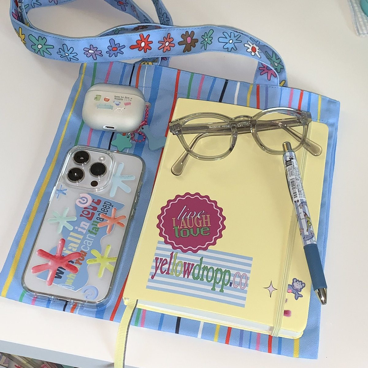 cute mini tote 🌺👔🤏🏻