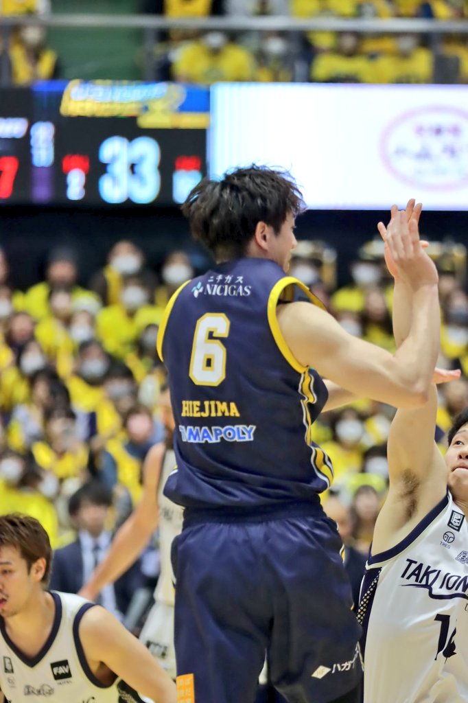 32Yukarikun's tweet photo. #BREX
#vs仙台戦
#比江島慎
#Isaacfotu
#GoodCommunication👍✨
ひえじ→フォトゥさん→ひえじ→フォトゥさんの連携に振り回されたのは私だけじゃないはず🤣❤ https://t.co/lOFAifHETh