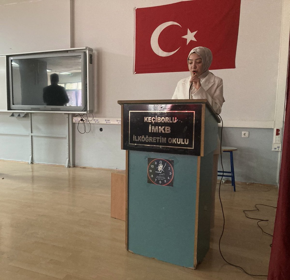 HalkKeciborlu's tweet photo. 60. Kütüphane haftasının açılış programını gerçekleştirdik. Açılış programında  gerçekleştirdikleri bu güzel etkinlik için Yazar Bekir MANAV’a, Yöresel Şair Ülker AYGÜN’e ve Sanatçımız Mehmet SARI’ ya teşekkür ederiz.
@TCKulturTurizm 
@KTBKYGM 
@KeciborluKymkm https://t.co/lSGhkJpN0S