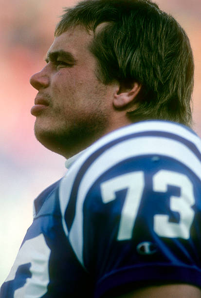 nyjetshistory's tweet photo. We're going to do something different this week, hopefully you like it. I'm calling it #weirdweek . I'm going to post clips and images of players that were great on other teams that played briefly for the Jets such as Ronnie Lott, Ed Reed,... I'm also going to post former long time @nyjets in other uniforms that also looked really weird like Klecko as a Colt or Namath as a Ram,...
#TakeFlight #Jetshistory #Jets #NFL #WeirdWeek