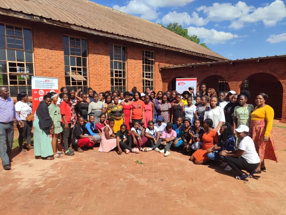 #Empowering leap for Kuwadzana's youth! @CAID_Zimbabwe @SilveiraHouse64 @cohsunshinecity joined forces to equip young women and men with in-demand vocational skills. This transformative program unlocks their potential, building thriving futures for Kuwadzana's youth.