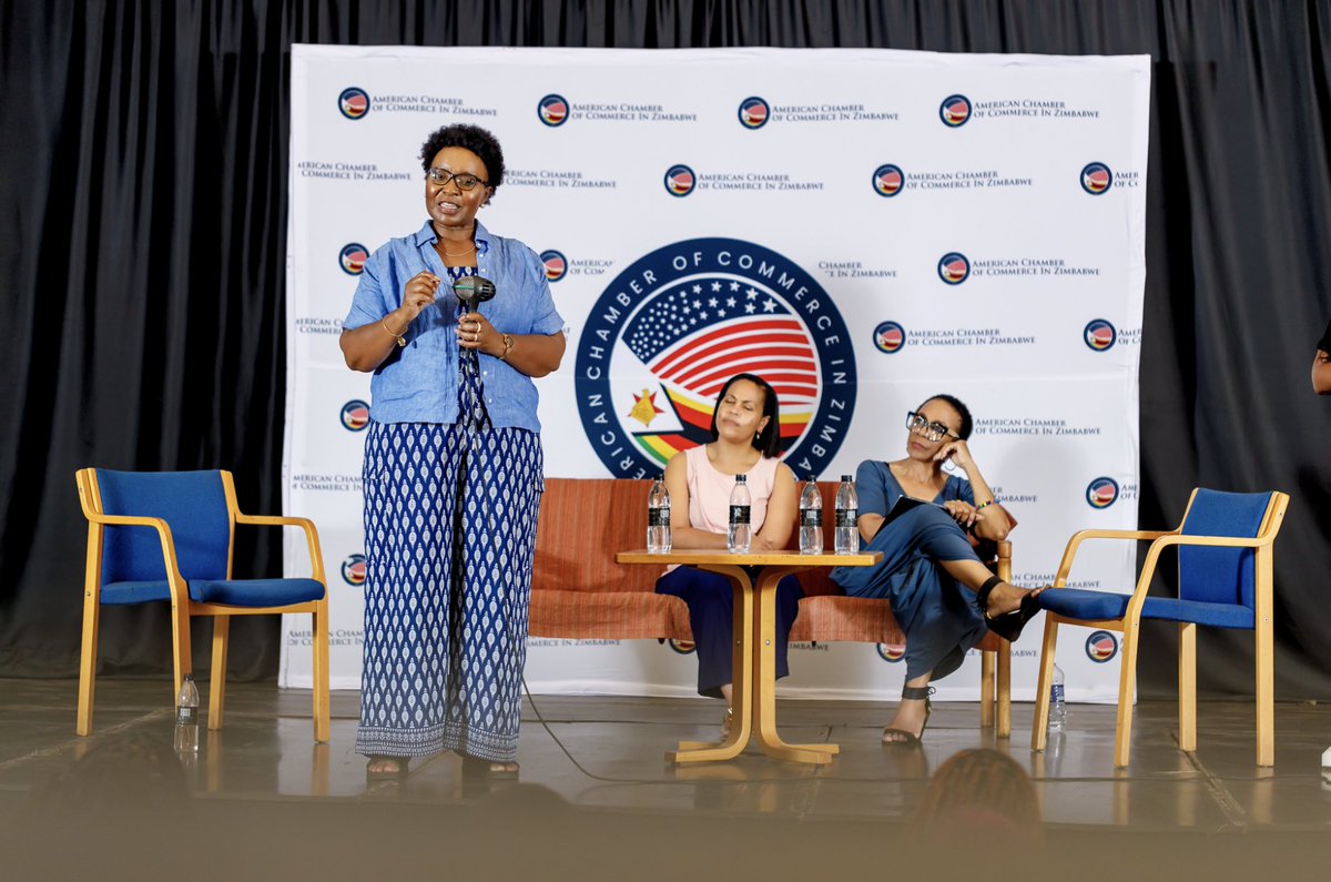 ThandoChannel's tweet image. (3/3) The session was hosted at Theatre In The Park and brought to you by AmCham Zimbabwe.

#womencreatives #creativemasterclass #Zimbabwe