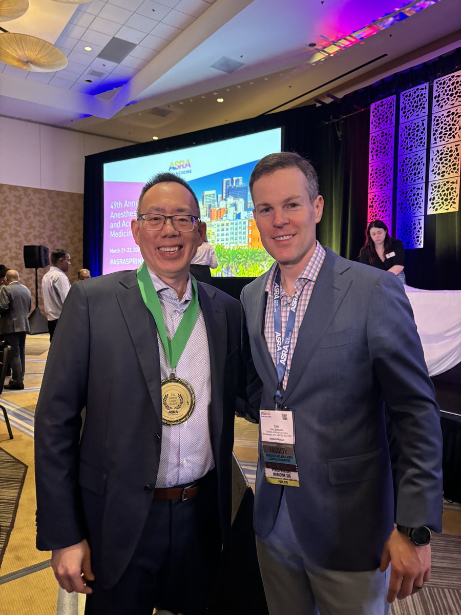 Snuck in a shot with Gaston Labat awardee @ChrisWuMD. He has helped my career through mentorship and is deserving! One of most approachable people in our field. @HSSAnesthesia @ASRA_Society @JeffAnesthesia #ASRASPRING24