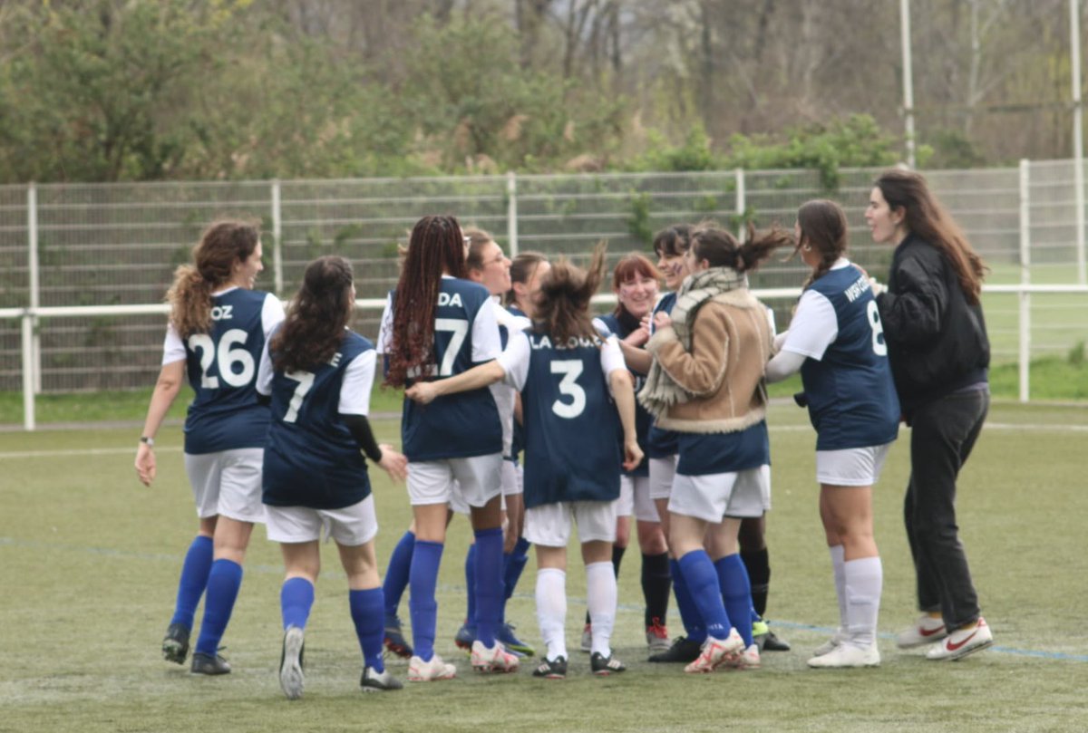 IPJfootball's tweet image. 𝐆𝐫𝐨𝐬 𝐦𝐞𝐫𝐜𝐢 𝐚̀ 𝐥’@EJDGFC 𝐩𝐨𝐮𝐫 𝐜𝐞 𝐭𝐨𝐮𝐫𝐧𝐨𝐢 🫶

Un paysage époustouflant, des terrains dignes des plus grands, une ambiance sud-américaine, une soirée fiévreuse et un DJ bancal…  

On a bien kiffé et c’est grâce à vous. 

(📸 @Nicolas_Ginest et Ancelin Faure)