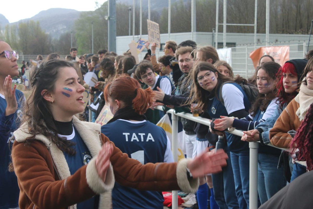 IPJfootball's tweet image. 𝐆𝐫𝐨𝐬 𝐦𝐞𝐫𝐜𝐢 𝐚̀ 𝐥’@EJDGFC 𝐩𝐨𝐮𝐫 𝐜𝐞 𝐭𝐨𝐮𝐫𝐧𝐨𝐢 🫶

Un paysage époustouflant, des terrains dignes des plus grands, une ambiance sud-américaine, une soirée fiévreuse et un DJ bancal…  

On a bien kiffé et c’est grâce à vous. 

(📸 @Nicolas_Ginest et Ancelin Faure)