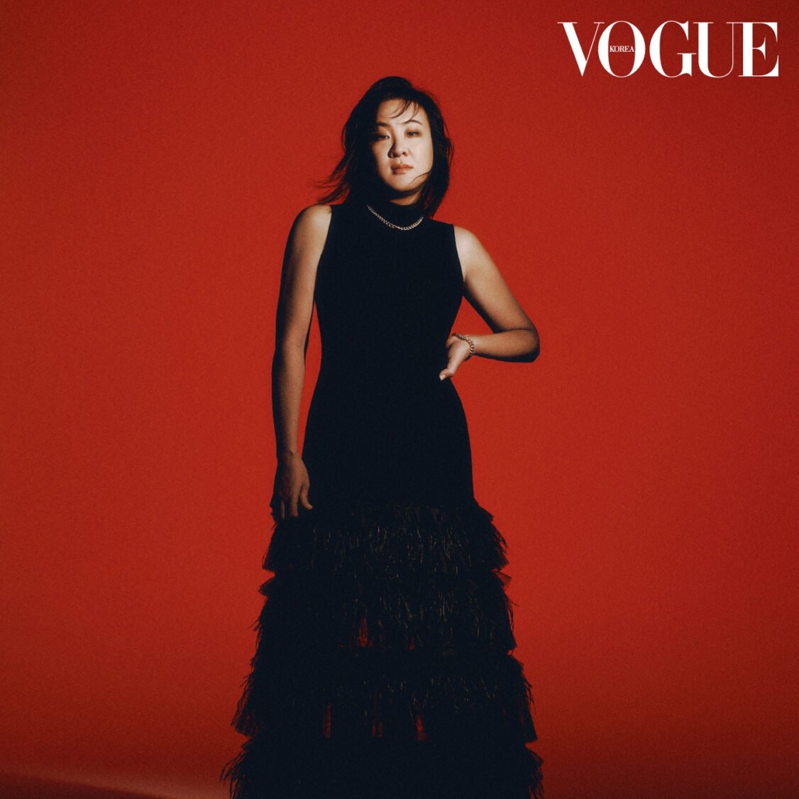 gyuyoungdaily's tweet photo. 🗨 #ParkGyuyoung mentioned in Vogue Korea interview with Saram Entertainment CEO #LeeSoyoung

VK: In the 'Vogue Leader: 2024 Woman Now' cover project, featuring actors like Uhm Junghwa, Lee Hanee, Kim Minha, and Park Gyuyoung from 'Saram Entertainment', one can consistently sense their unique individuality and aura.

LSY: When recruiting actors, we value their unique souls and philosophies over universally recognized beauty. We favour those who can express that essence through their own distinct style of acting. That's how we've gradually assembled a collection of actors with distinctive personalities.

🔗 Full interview: https://t.co/17YvLDYp1Y