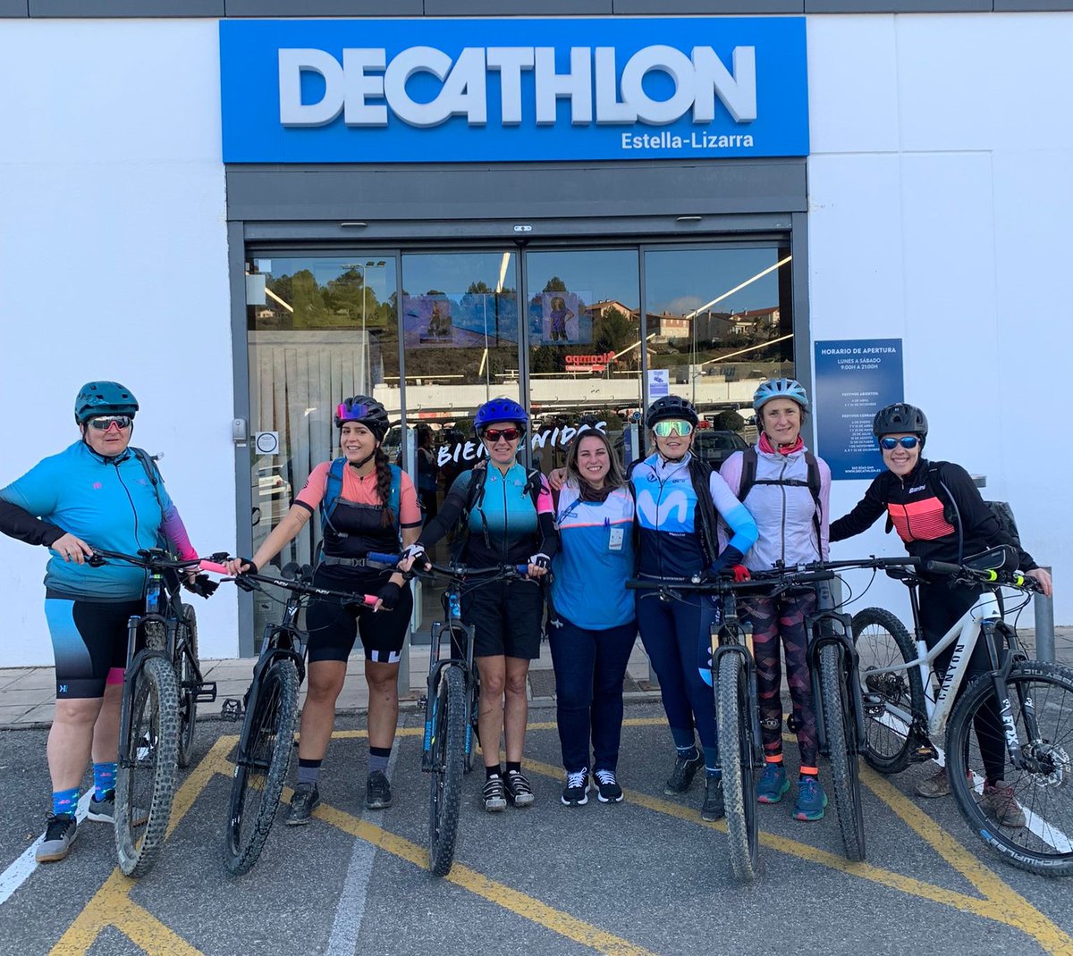 Nuestras tiendas siguen siendo el epicentro de las quedadas #WomenInBike de la mano de la Real Federación Española de Ciclismo. Seguimos impulsando el ciclismo femenino por toda España y cada vez somos más.