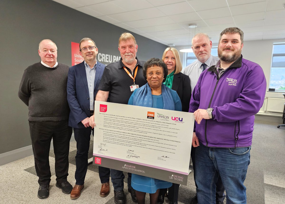 We are pleased to have signed the @walestuc Dying to Work Charter with @RWCMD and @CollegeMerthyr, and our Trade Union colleagues @GMBWSW, @UCU, @UNISONWales. It sets out how colleagues will be supported when diagnosed with terminal illness: southwales.ac.uk/news/news-for-…