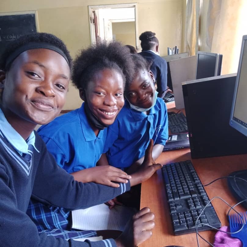 codejika's tweet image. On this #WomanCrushWednesday, we are celebrating all the women and girls fearlessly diving into the world of tech! Keep inspiring us all! 

#CodeJIKA #WomensMonth #CodingInAfrica