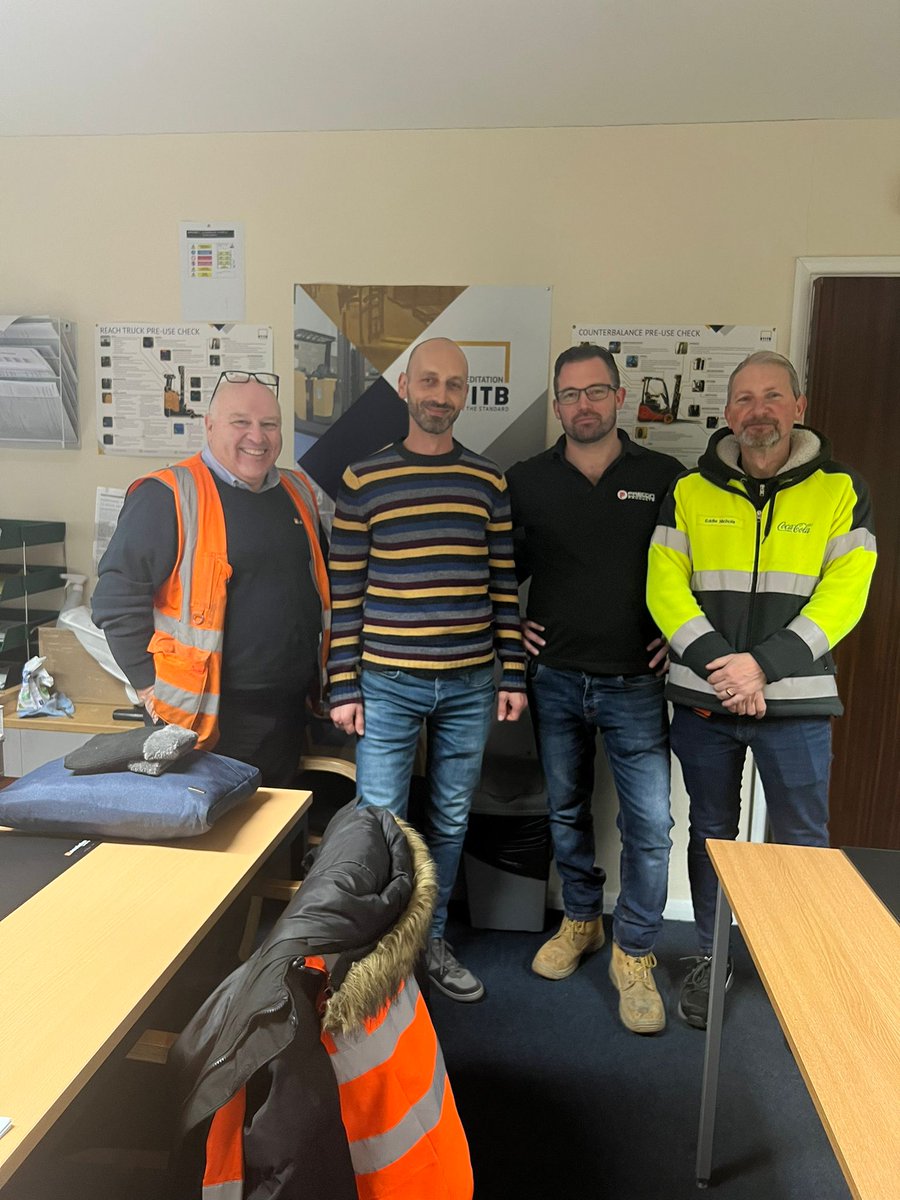 Another successful instructor course carried out last week by Mick at our Purfleet Training Centre ✅
Well done to Christopher, Tihomir and Eddie👏
📞 01708 861 414 
📧 enquiries@acclaimhandling.com
#drivertraining #preconproducts #portoftilbury #cocacola