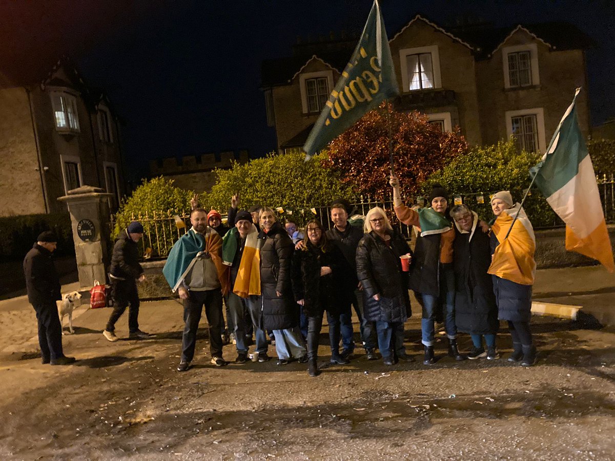 Laura_Ann_Boyle's tweet photo. My statement on the end of the ⛺ at #Abbeyville #Fermoy in screenshot below
The ⛺ is down but we are far from out. The fight to save Abbeyville and all that the house symbolises continues 🇮🇪
Thanks to everyone for the amazing support ❤
#Fermoyisfull
#IrelandisFull https://t.co/iTfBDkZNQb