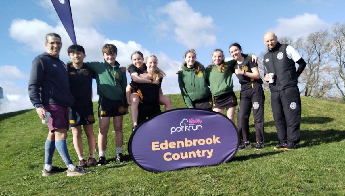 Parkrunners out in force on Saturday, with the Gordon’s runners venturing on the paths of the Edenbrook Country parkrun in Fleet. For student Mair, the 5k run was her 50th parkrun! @parkrun