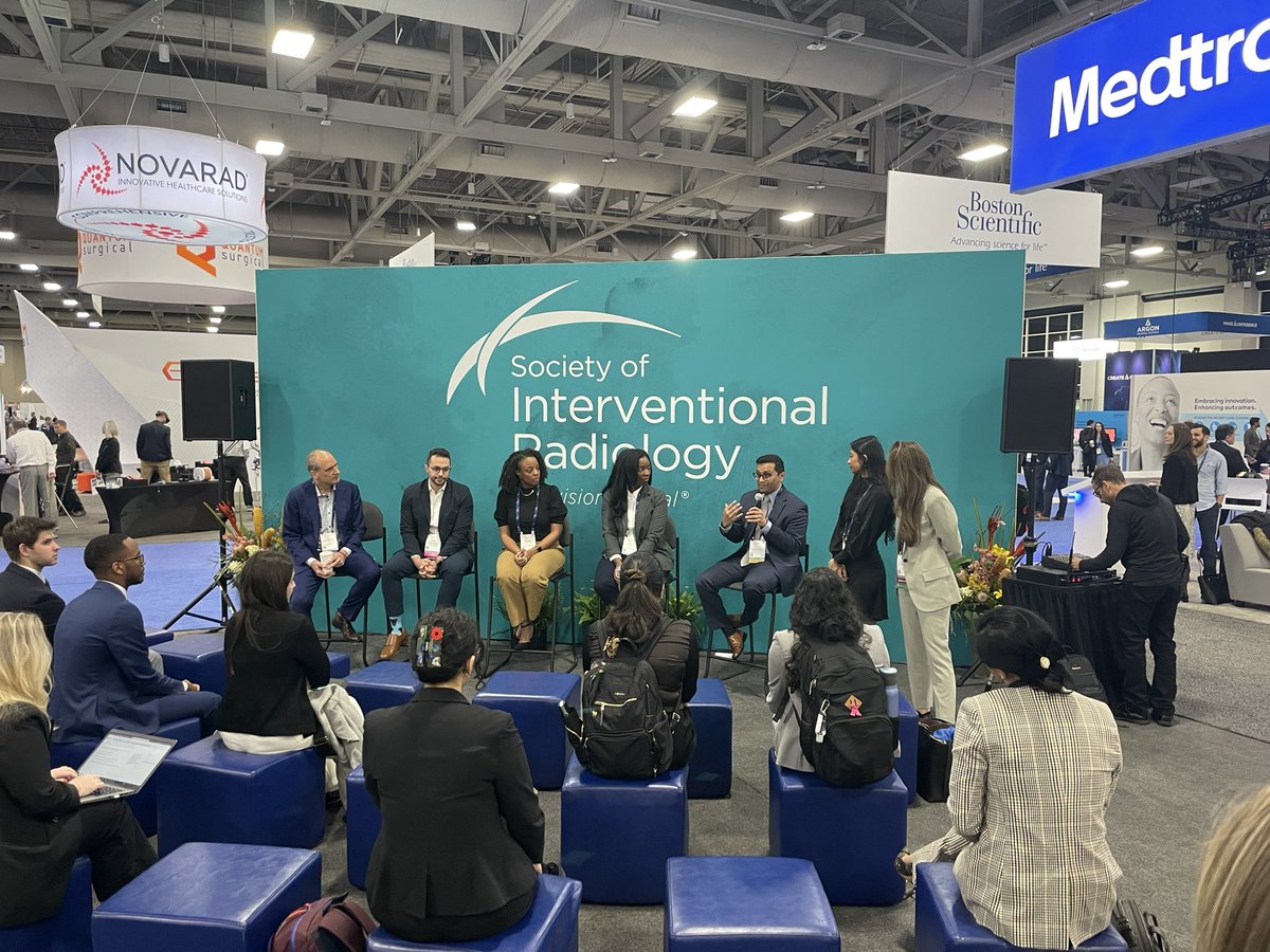 Great panel discussion on mentorship in IR and the evolving role of social media as a valuable tool for connecting students with IRs all over the world!