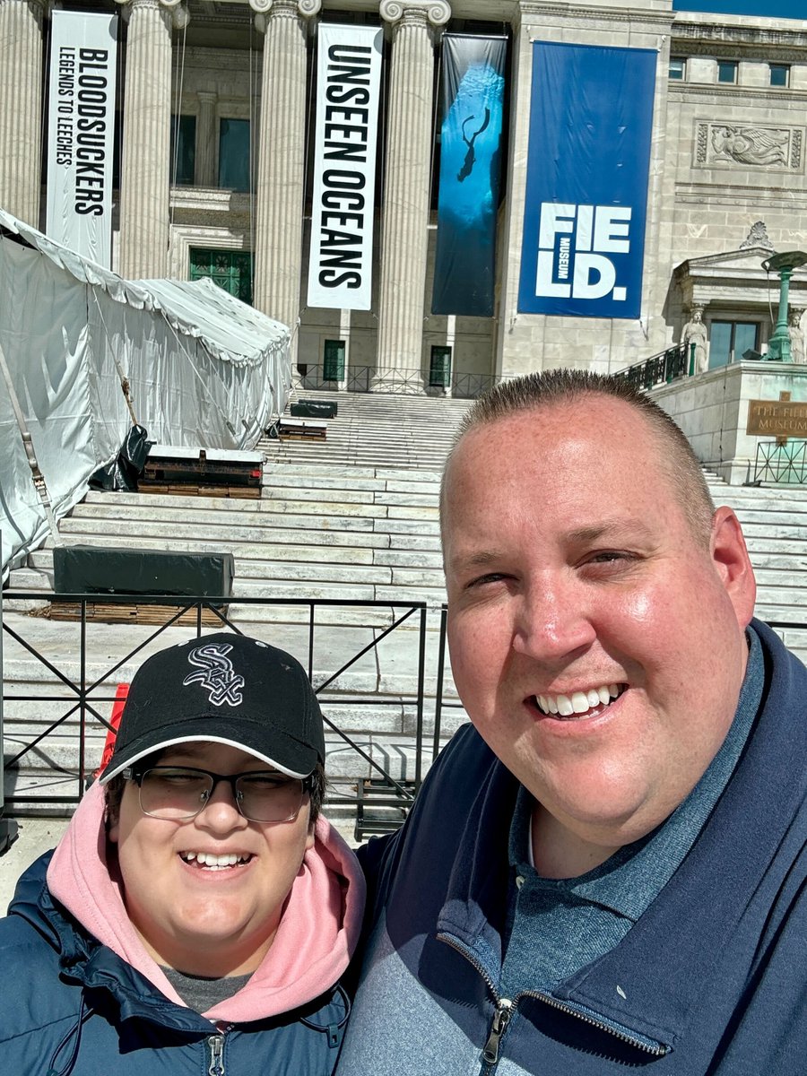 Big Zach and Little Alex said hi to @SUEtheTrex at the @FieldMuseum and loved checking out the new exhibits. The Field Museum is free for Illinois residents on Wednesdays and is a great outing for you and your Little to explore together!