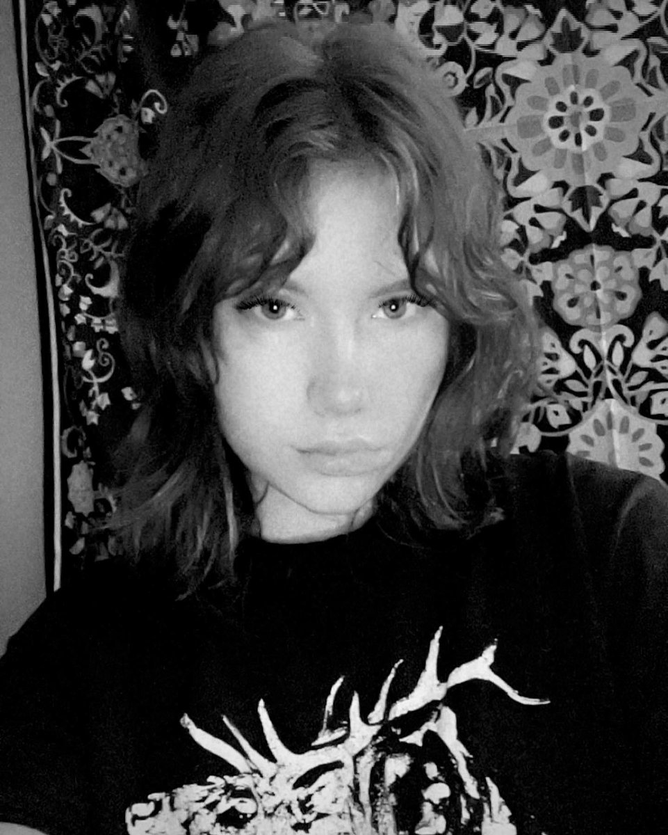 MeganisScared's tweet photo. Happy #hastwtselfieday <3
#hasdownunder #hasantwtselfieday https://t.co/6V7Bp2A0Ab