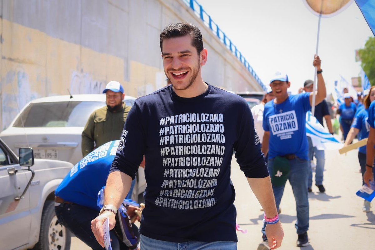 Patricio_Lozano's tweet photo. Iniciamos otro día de recorridos por el #Distrito14Federal!
Porque #LoBuenoSeQueda, y hoy nos toca seguir escuchándolos para representar sus necesidades en el Congreso 💪🏻
#PL
#DF14 https://t.co/mLg3Mbsb1S