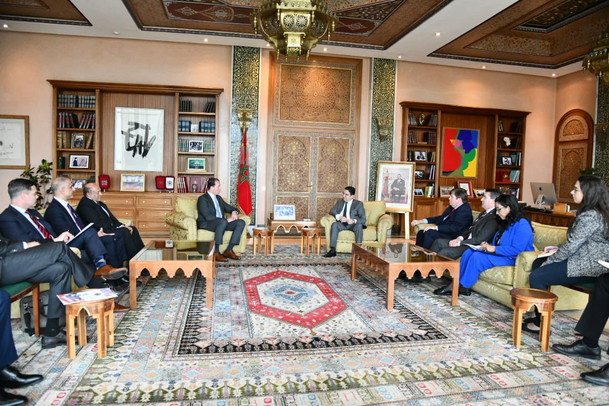 El ministro Nasser Bourita ha recibido, hoy en Rabat, a una delegación de miembros del Congreso de Estados Unidos, encabezada por el diputado estadounidense, el Sr. August Pfluger.